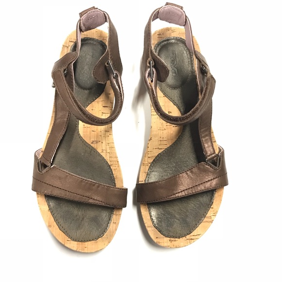 teva capri universal